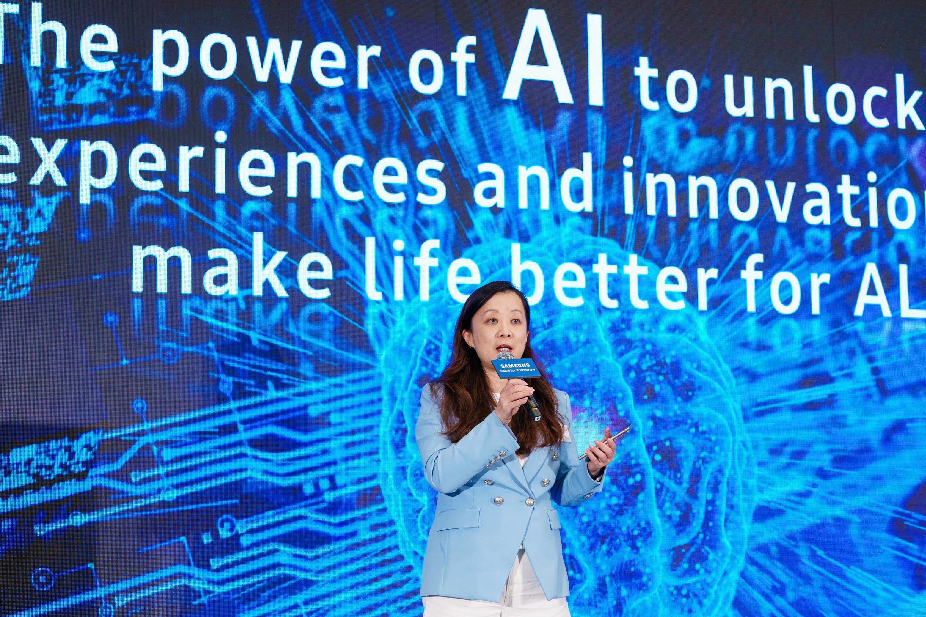 三星電子香港有限公司董事總經理趙依音表示：「近年成為炙手可熱的AI人工智能技術，有約15%參賽作品融入了形形色色的AI技術。」