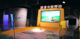 ▲「達達光能歷險」可透過操作燈光控制太陽能車完成永續任務、理解光能與再生能源應用。（照片提供／國立自然科學博物館）。