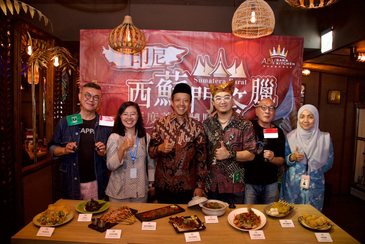 ABV南洋餐酒館推出「西蘇門答臘巴東料理」九道道地印尼香料美食在台北登場