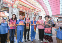 桃園中壢慈惠堂盛大祝壽 張善政出席大典 祈願市民健康順利