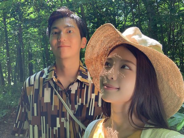 鄭家純公開和老公合照。（圖／翻攝鄭家純臉書）