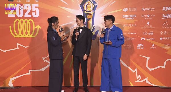 Andy帥氣走上走鐘獎紅毯。（圖／翻攝走鐘獎頒獎典禮YouTube）