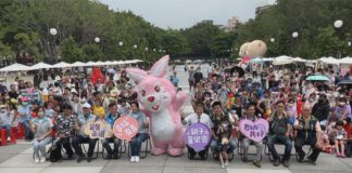 勞工親子童樂會登場 5米高巨熊吸睛