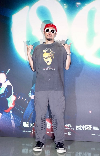 熱狗來力挺同門頑童。