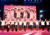 十位女性縣市長候選人大合體，由盧秀燕市長領銜，牽起每位女力候選人的手，象徵「十美」手牽手、心連心，攜手護台灣。（圖/記者林均和攝）
