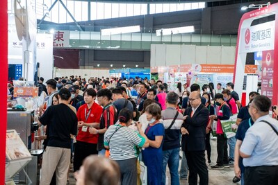 圖為亞太農業展展會人潮，現場人聲鼎沸、盛況空前。