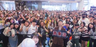 蕭秉治簽唱會上演唱不同歌曲。（圖／相信音樂提供）
