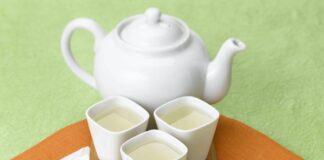 ▲威州花旗參除了可以直接煮補湯外，熱沖或冷泡的花旗蔘茶也廣受歡迎。(圖/威州花旗參提供)