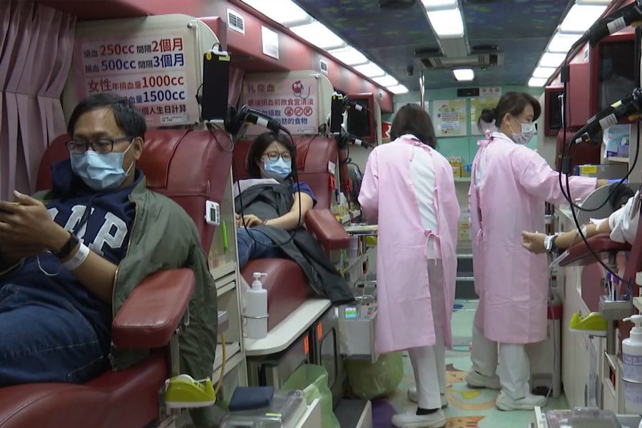 天冷血庫存量拉警報  高鐵新竹站邀民眾挽袖捐熱血