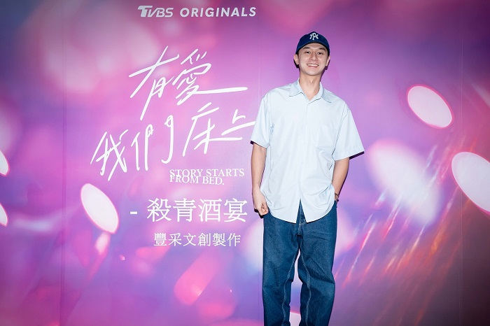 張軒睿難忘穿女裝在信義區拍戲。圖／tvbs
