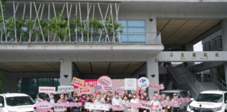 ▲屏東縣長潘孟安與業者一起宣布「屏東購好禮」活動正式起跑（圖：屏東縣政府提供）