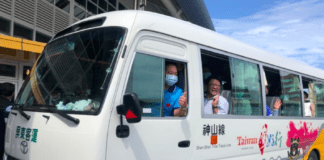 台灣好行神山線郵輪觀光列車 照片來源:屏東GO好玩